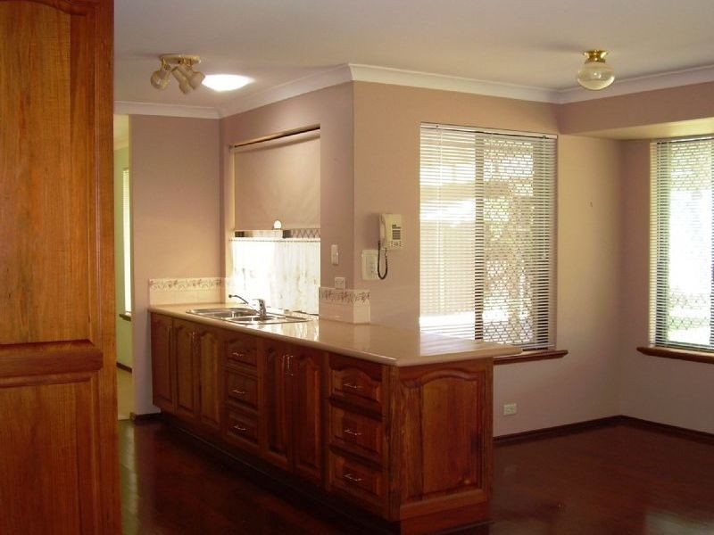 6 Bennett Court, Leeming WA 6149