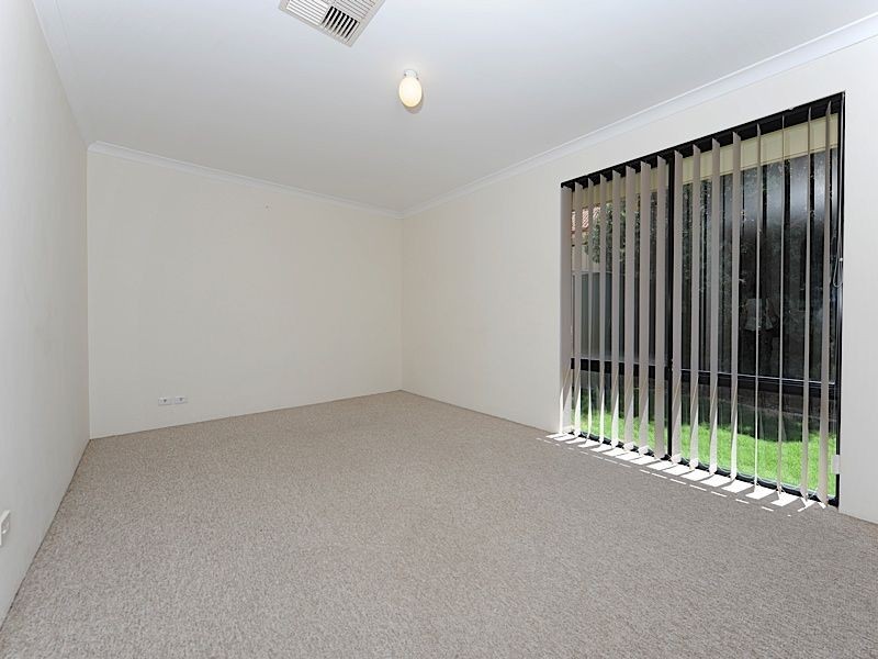 30 Kooralbyn Valley Crescent, Jandakot WA 6164