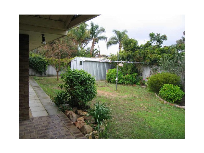 32 Marlene Way, Bibra Lake WA 6163