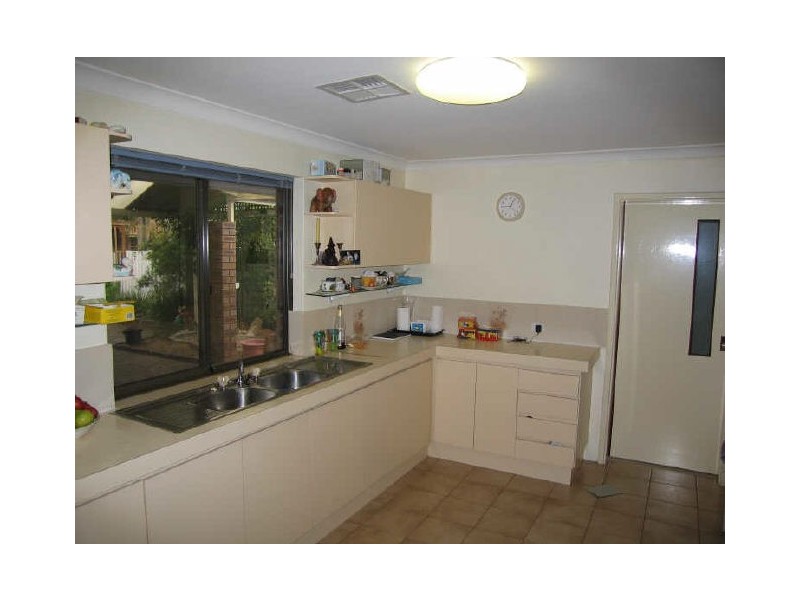 32 Marlene Way, Bibra Lake WA 6163