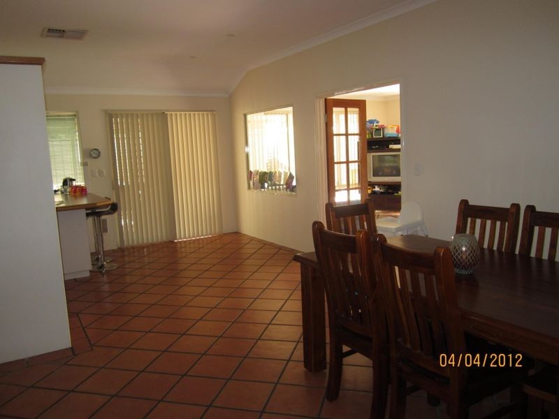 18 Mahogany Loop, Atwell WA 6164