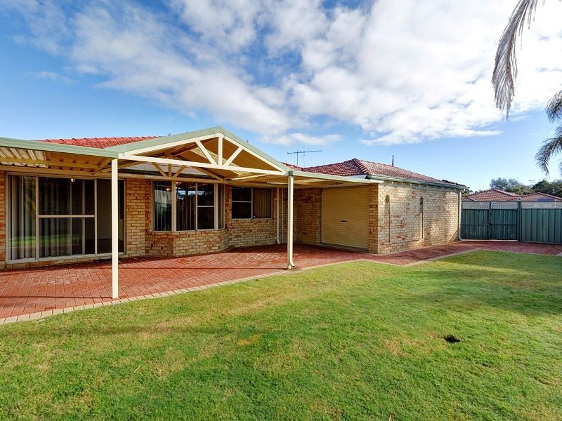 32 Woolmore Cross, Atwell WA 6164