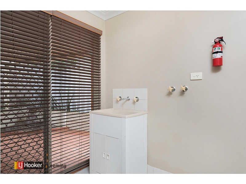 2/4 Trellis Place, Spearwood WA 6163