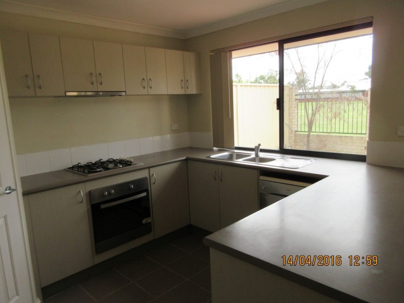 4/103 Leach Highway, Wilson WA 6107