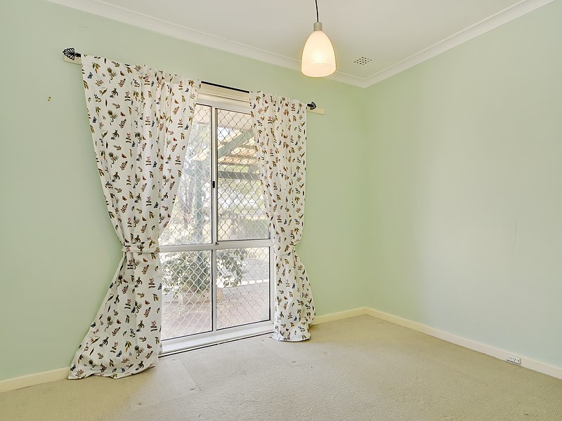 17 Benedick Road, Coolbellup WA 6163