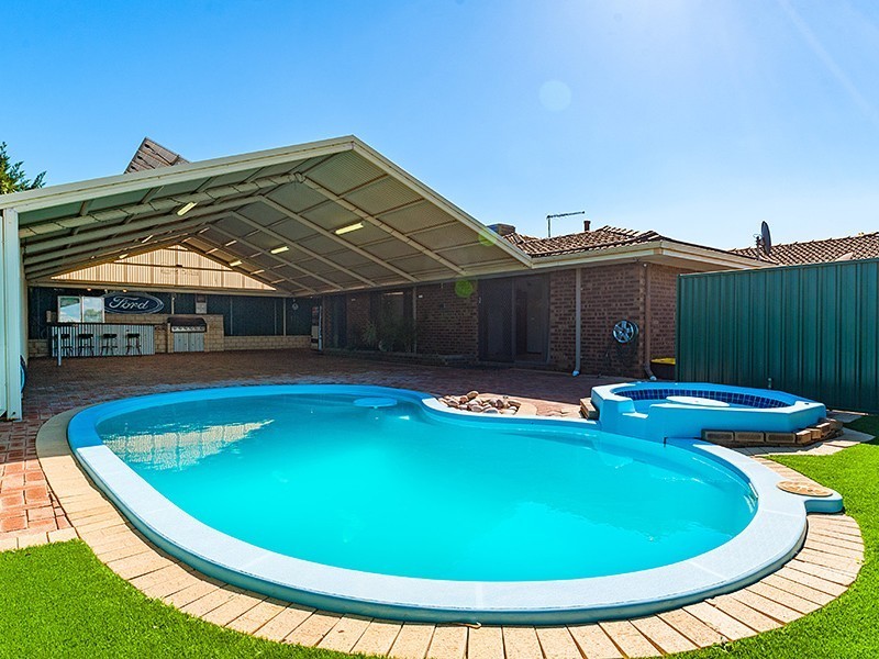 4 Potter Court, Spearwood WA 6163