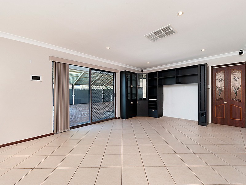 4 Potter Court, Spearwood WA 6163