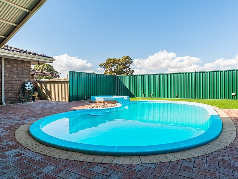 4 Potter Court, Spearwood WA 6163