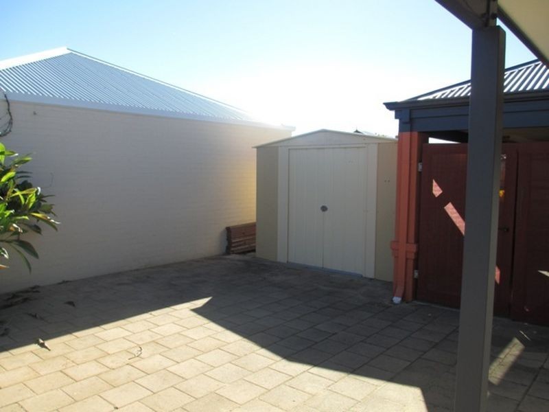 27 Beaumont Parkway, Success WA 6164