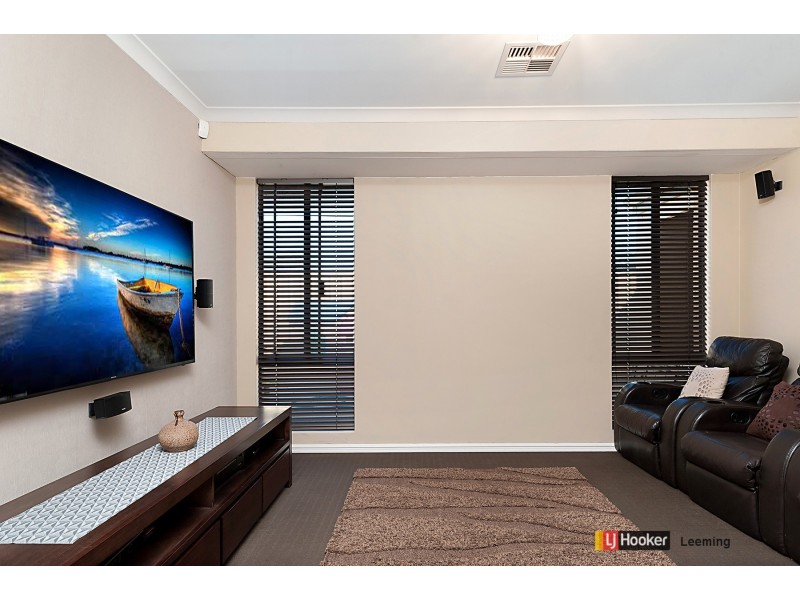 4 Willerin Loop, Success WA 6164