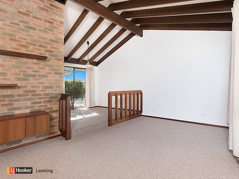7 Fowler Row, Leeming WA 6149