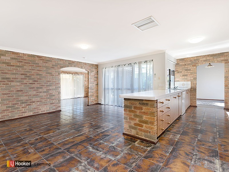 7 Fowler Row, Leeming WA 6149
