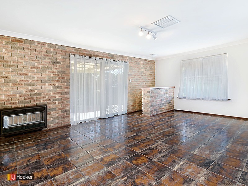 7 Fowler Row, Leeming WA 6149