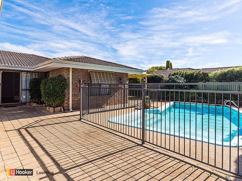 7 Fowler Row, Leeming WA 6149