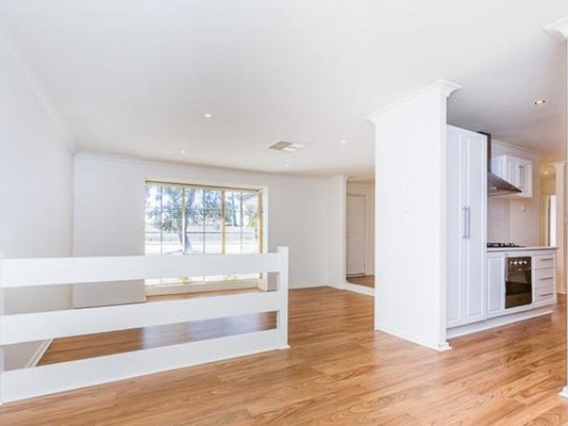 118 Casserly Drive, Leeming WA 6149