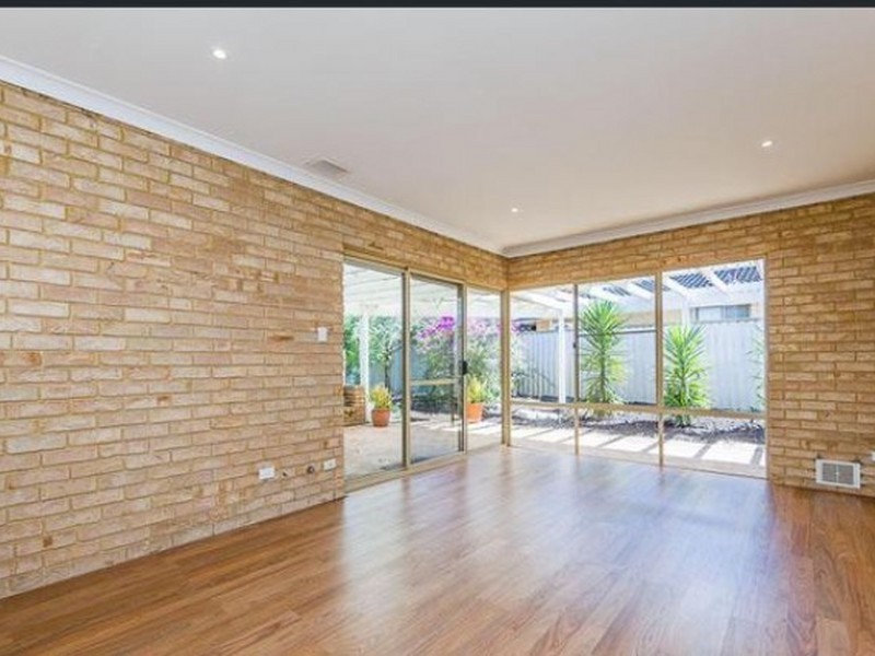 118 Casserly Drive, Leeming WA 6149
