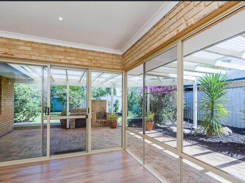 118 Casserly Drive, Leeming WA 6149