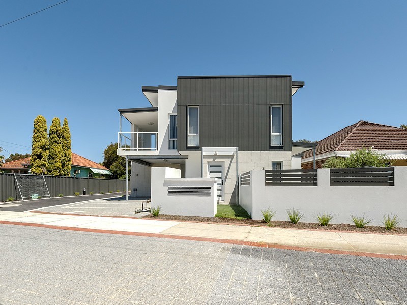 4/21 Wroxton Street, Midland WA 6056