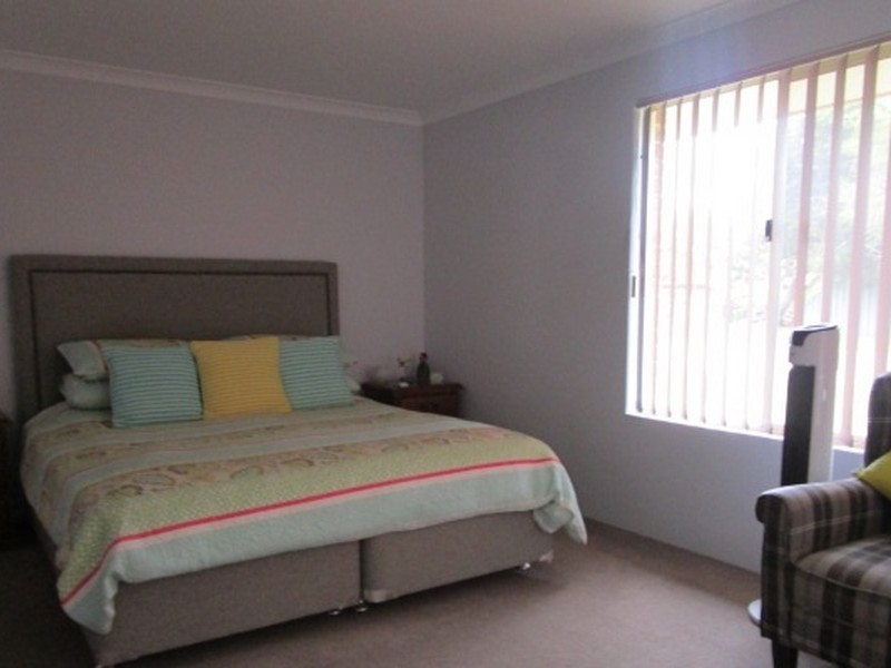 4 Marie Court, Atwell WA 6164