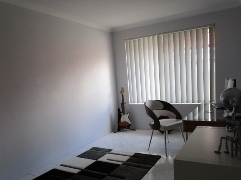 4 Marie Court, Atwell WA 6164