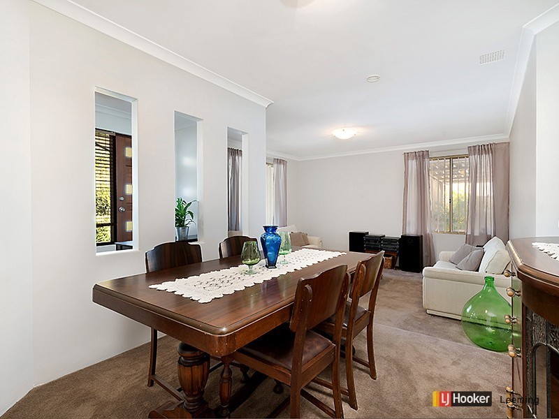 2 Cluelow Rise, Leeming WA 6149
