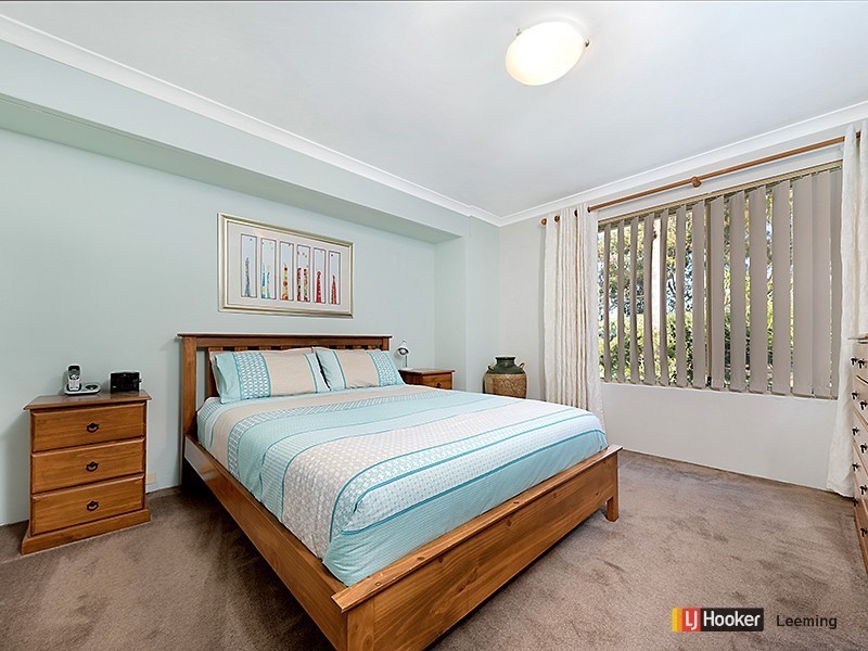 2 Cluelow Rise, Leeming WA 6149