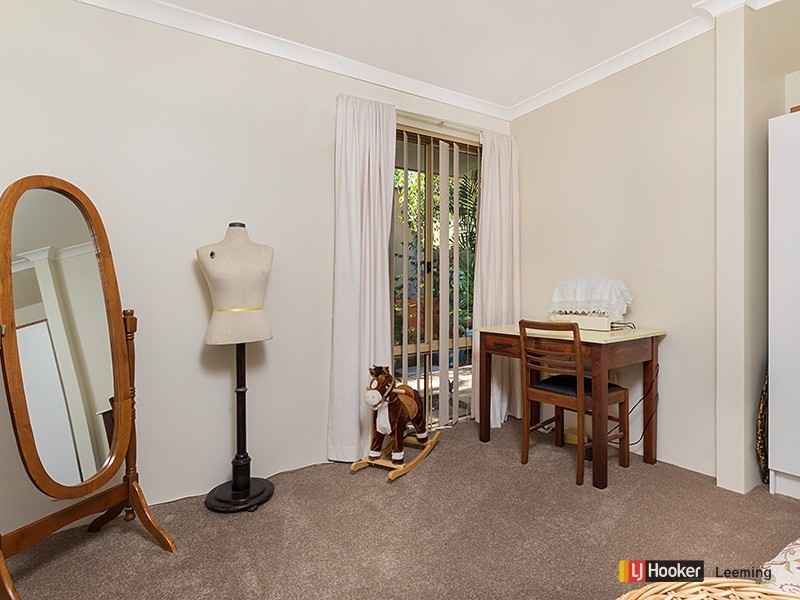 2 Cluelow Rise, Leeming WA 6149