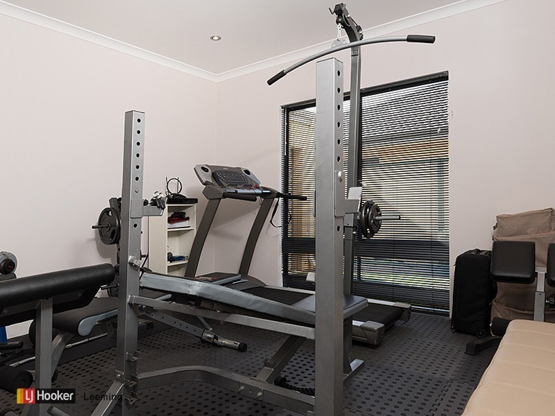 50 Johnsonia Bend, Hammond Park WA 6164