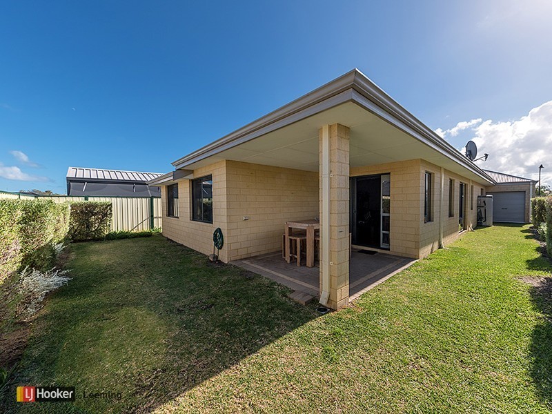 50 Johnsonia Bend, Hammond Park WA 6164