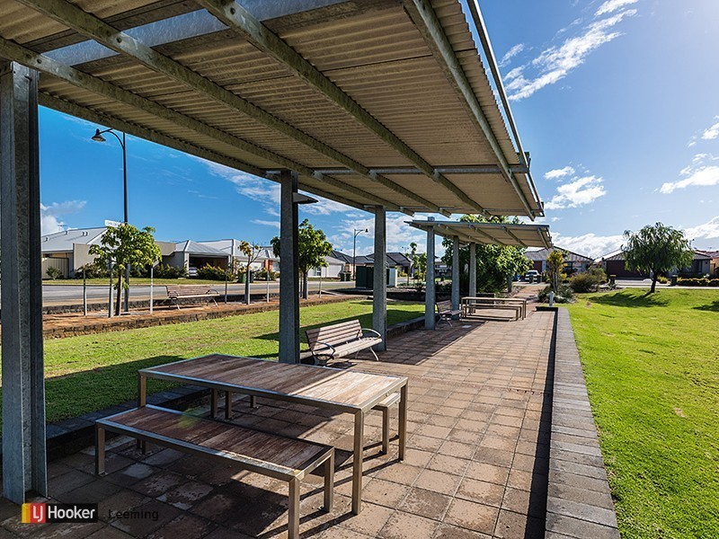 50 Johnsonia Bend, Hammond Park WA 6164