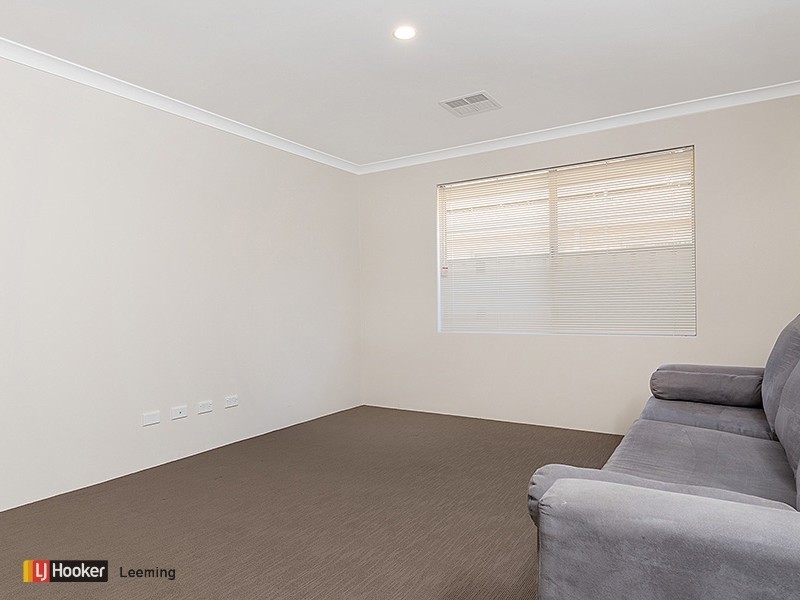 65 Murrumbidgee Drive, Hammond Park WA 6164