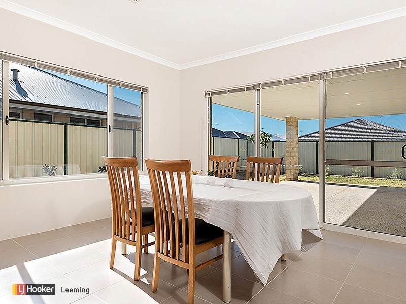 65 Murrumbidgee Drive, Hammond Park WA 6164