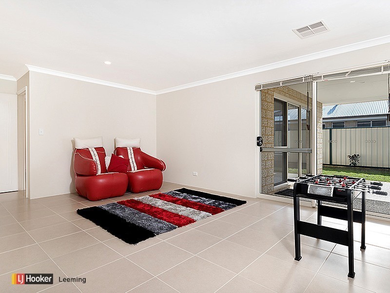 65 Murrumbidgee Drive, Hammond Park WA 6164