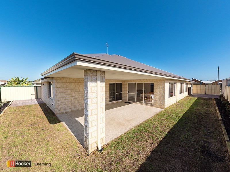 65 Murrumbidgee Drive, Hammond Park WA 6164