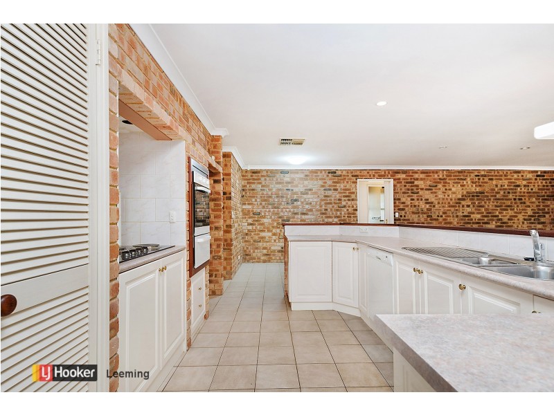 7 Clemros Way, Leeming WA 6149