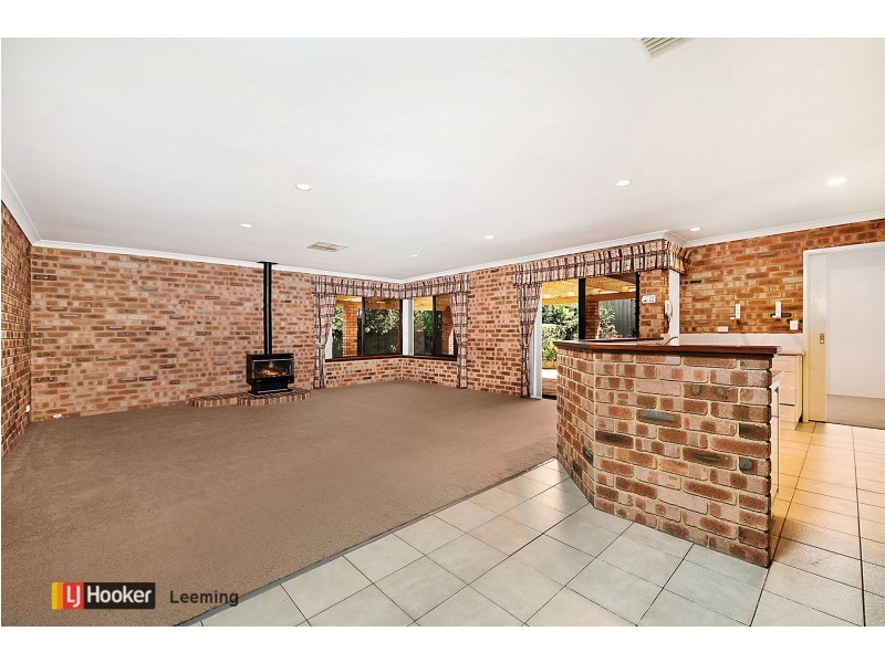 7 Clemros Way, Leeming WA 6149