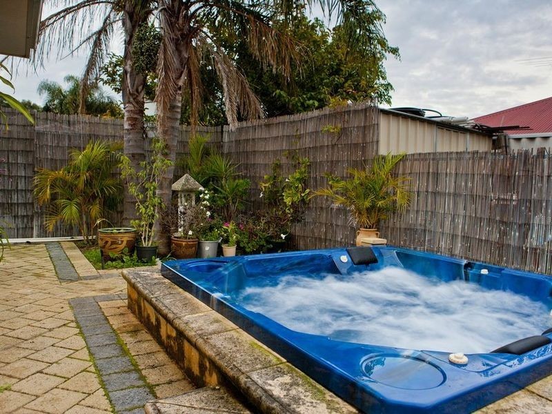 4 Wilding Place, Bull Creek WA 6149