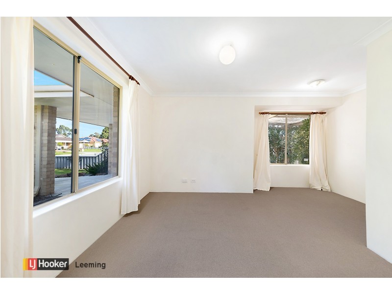 33 Hickson Avenue, Armadale WA 6112