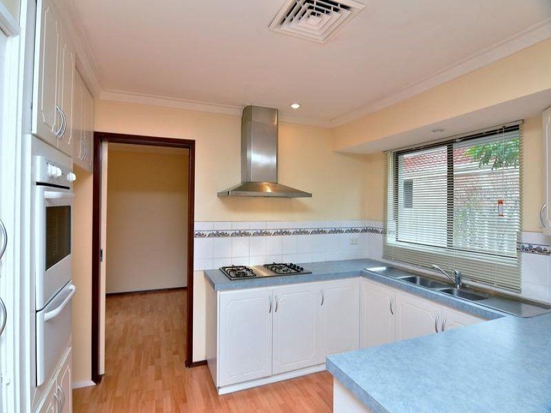 152 Parry Avenue, Bull Creek WA 6149