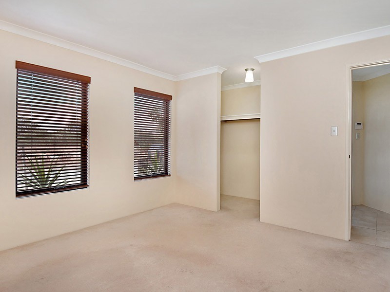 1 Sandmartin Drive, Southern River WA 6110