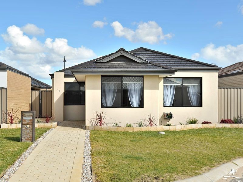 16 Padua Road, Piara Waters WA 6112