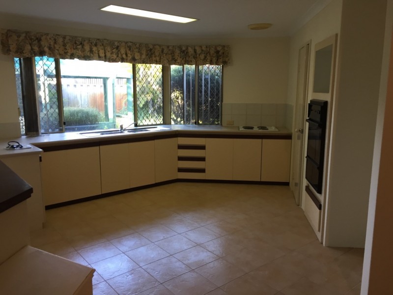 4 Blackbutt Way, Canning Vale WA 6155