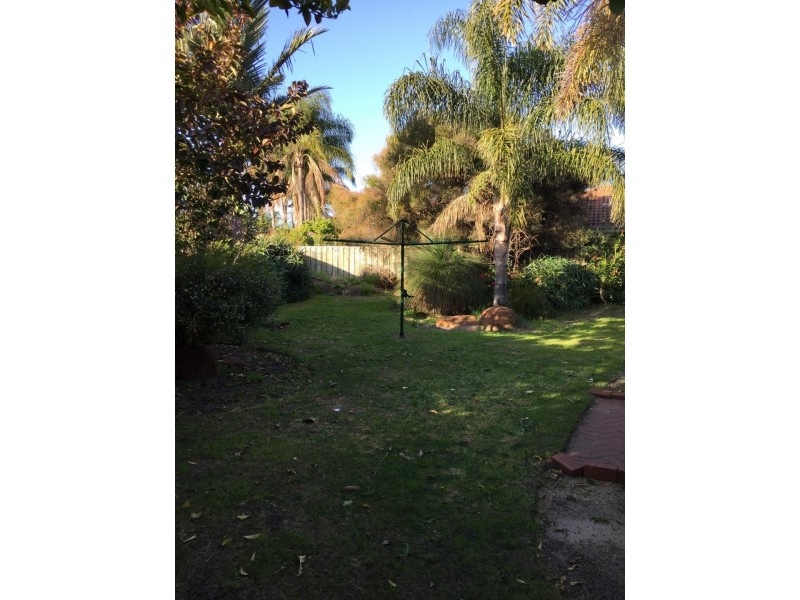 4 Blackbutt Way, Canning Vale WA 6155