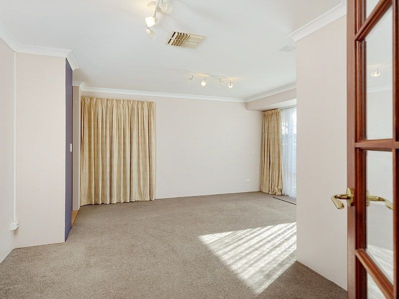 56 Sylvan Crescent, Leeming WA 6149