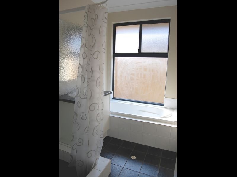 32 Waterfields Drive, Bertram WA 6167