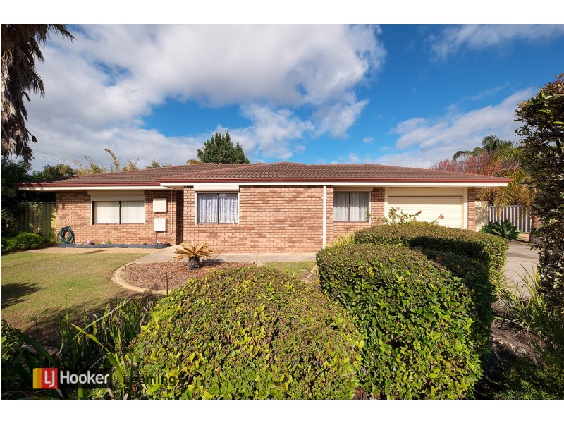 2 Farrington Road, Leeming WA 6149