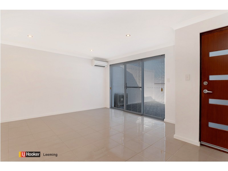 8/90 West Churchill Avenue, Munster WA 6166