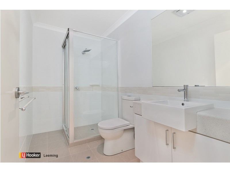 8/90 West Churchill Avenue, Munster WA 6166