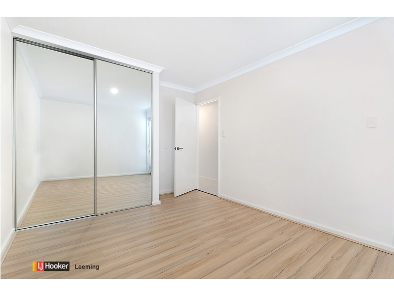 8/90 West Churchill Avenue, Munster WA 6166