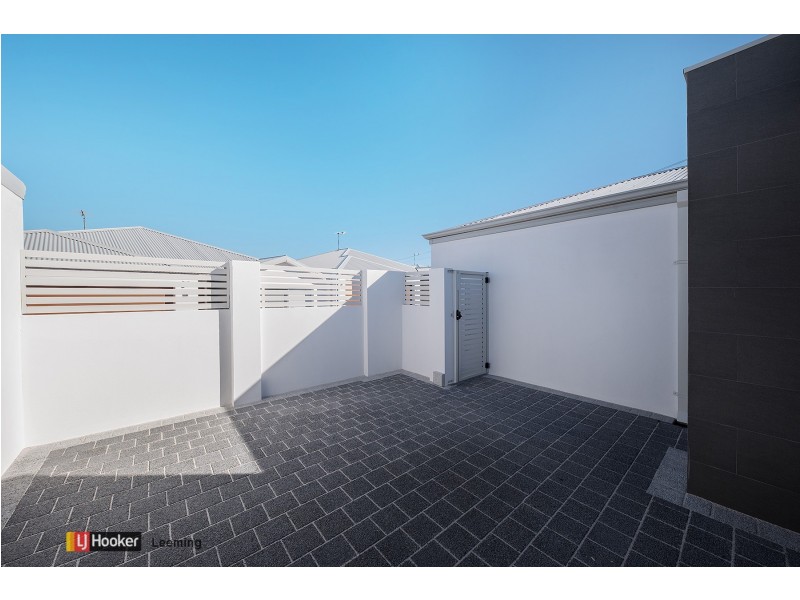 8/90 West Churchill Avenue, Munster WA 6166